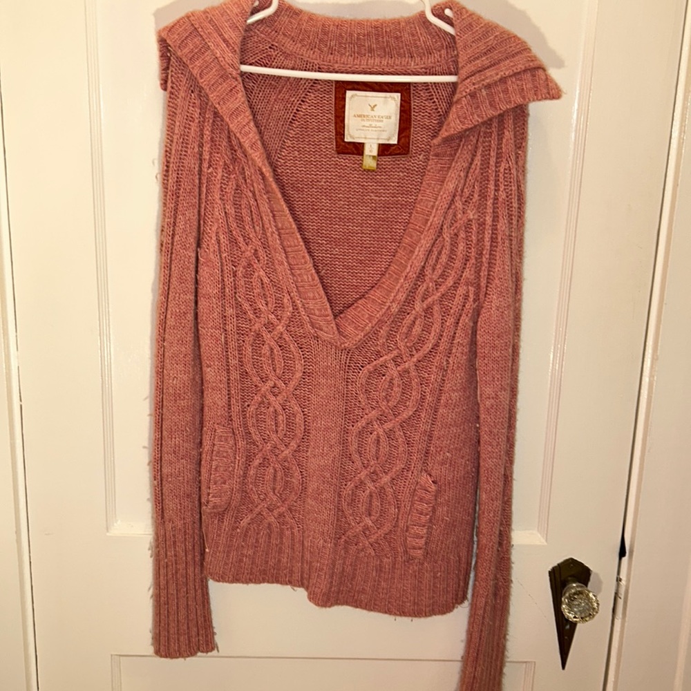 American Eagle Dusty Pink Sweater